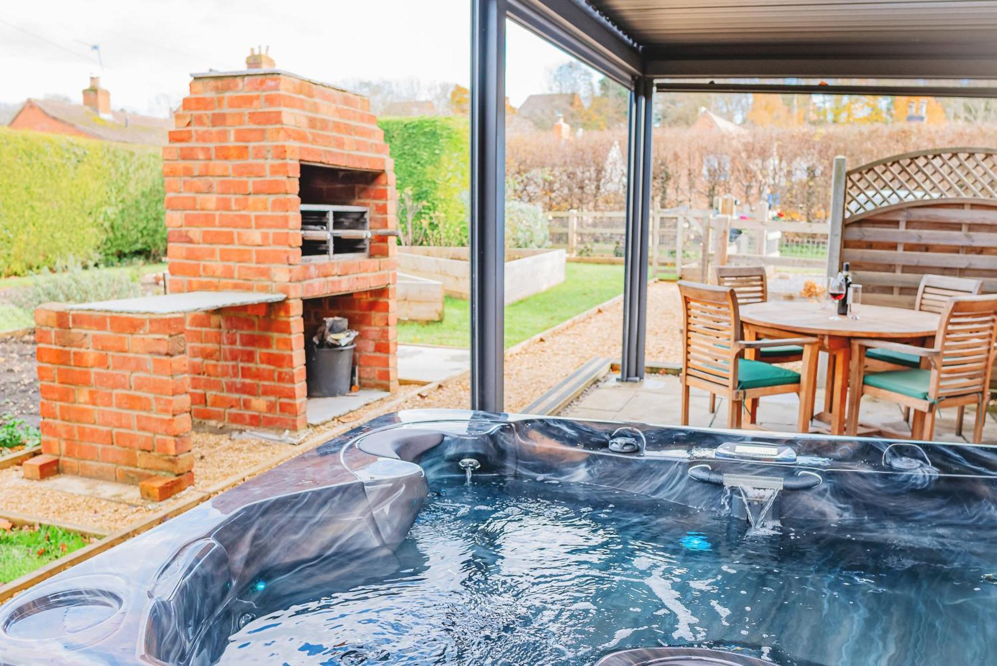 Cottage With Hot Tub - Near Cheltenham And Tewkesbury Buitenkant foto